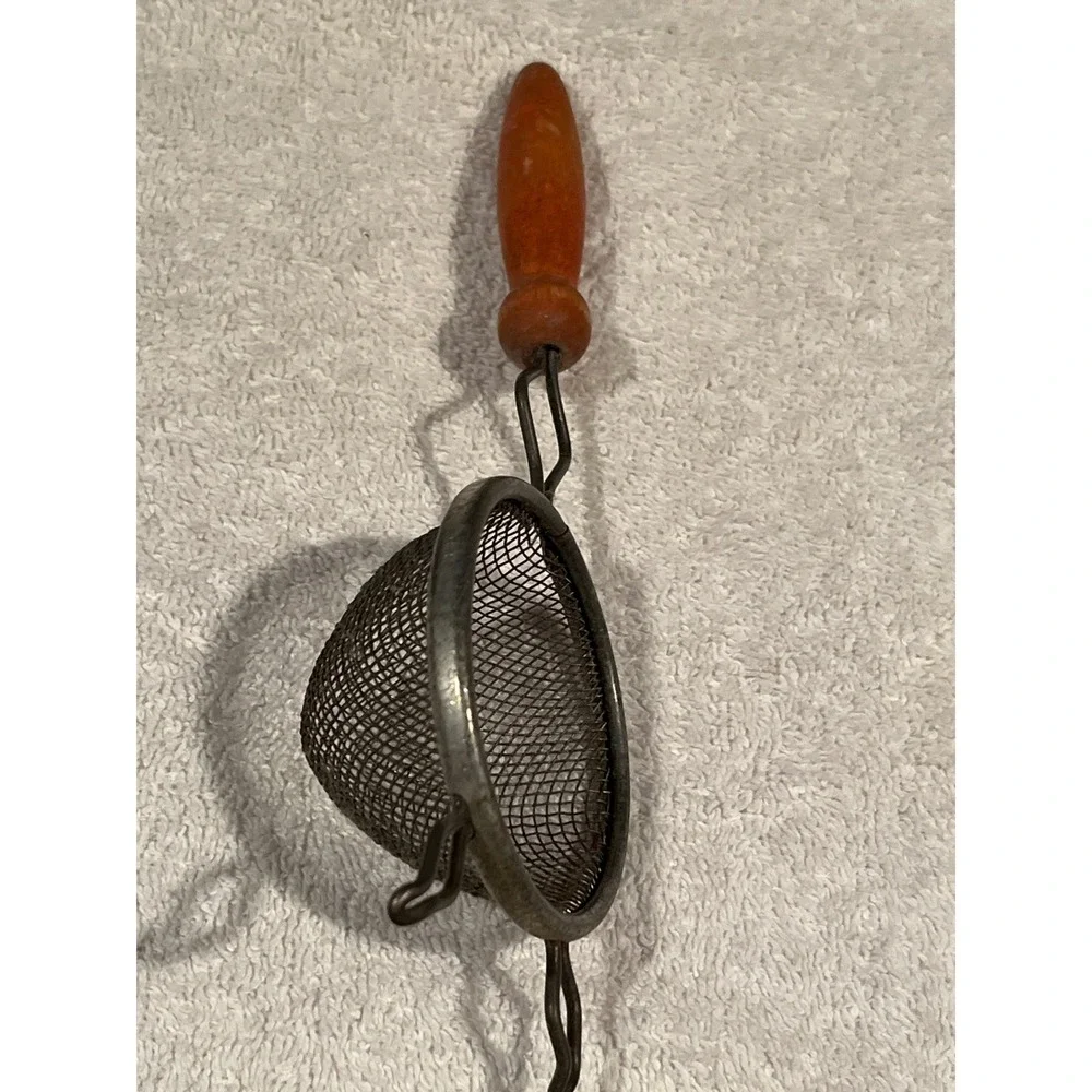 Vintage Mesh Tea Strainer Small Kitchen Sifter Wooden Handle Rustic Farmhouse